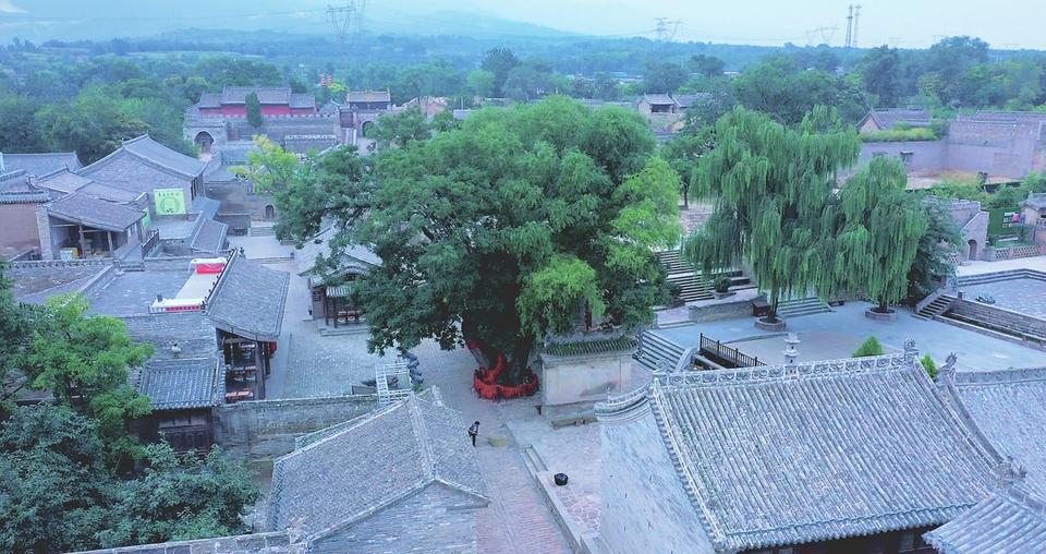 北京灵山上面有什么庙_王母观山 庙观音庙_梵净山上面的庙是怎么建造的