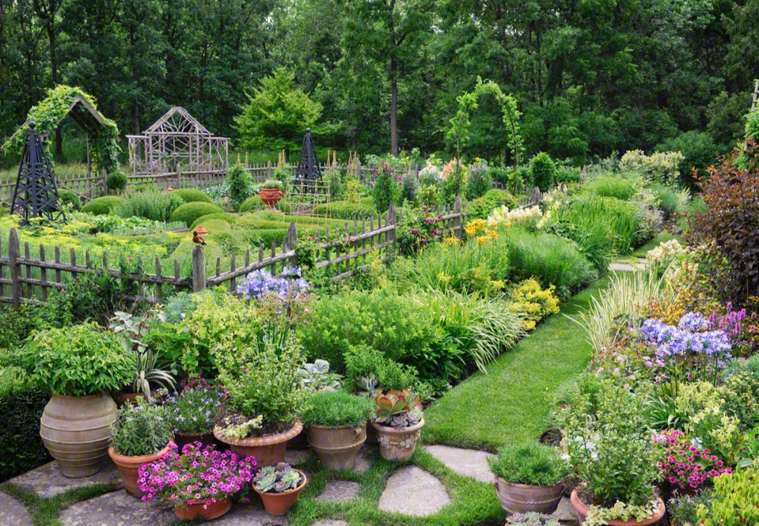 庭院花园设计实景图_庭院花园设计的效果图_庭院设计 花园