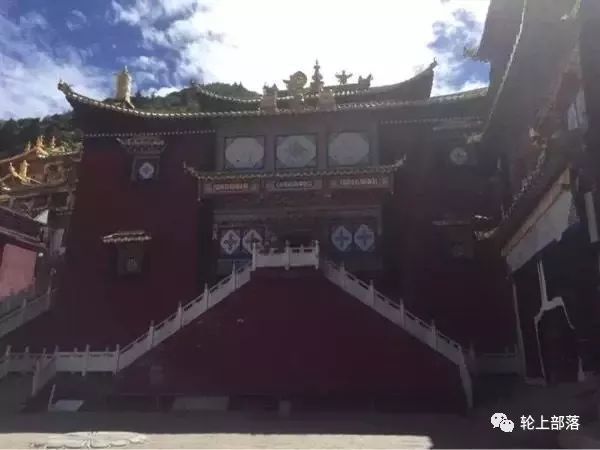 庙修建_修建庙宇的功德碑序言_修建庙的功德句子